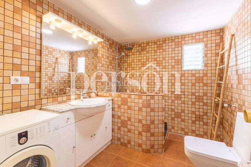 Foto fe309259-b4d5-4cf9-8d7f-8af5cb8b8a87. Casa amb aparcament piscina a Las Pedrizas Chiva