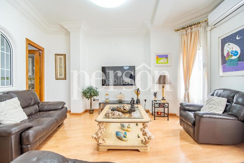 Foto 8a73fb7d-616f-4bf2-b258-8a575c84078a. Pis a Russafa Valencia