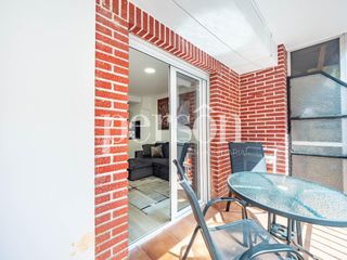 Appartement à Barrio Benicalap. Vivienda reformada en venta en benicalap