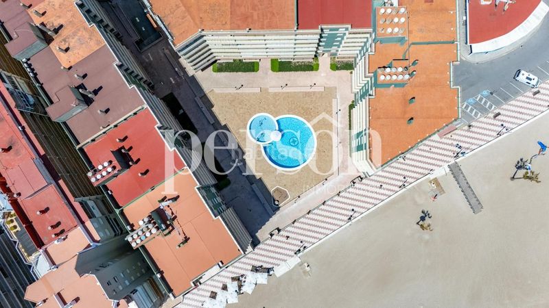 Foto c2616f96-e356-4808-8418-95754bcb9efe. Apartament amb aparcament piscina a El Perelló Sueca