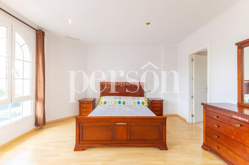 Foto 4aa5611f-efbd-489d-8e57-ada761223ad1. Casa amb calefacció piscina a Montealegre Eliana (l´)