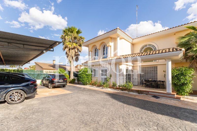 Foto 76264d72-e890-49e1-8f06-7abf5db8e1cb. Casa amb calefacció piscina a Montealegre Eliana (l´)