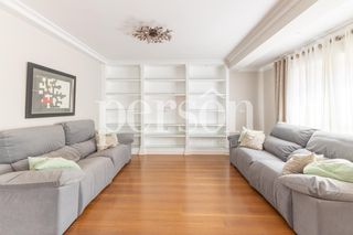 Affitto Appartamento in Mont Olivet. Piso en alquiler junto al parque gulliver