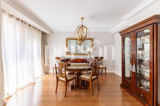 Rent Flat in Mont Olivet. Piso en alquiler junto al parque gulliver