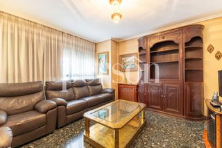 Etagenwohnung  D'eduard boscà. Piso en venta de 5 dormitorios  frente al rio con garaje y trast
