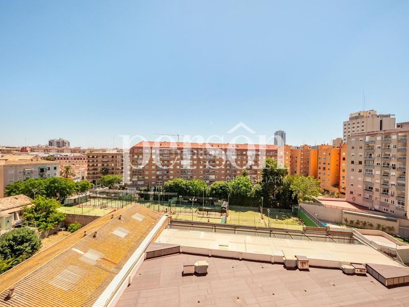Foto d307dde5-ea2f-43d3-9944-eee7f65d7826. Pis amb calefacció aparcament a Penya-Roja - Avda. Francia Valencia