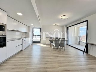 Lloguer Pis a Ciutat de les Ciències i de les Arts - Justicia. Moderno piso con terraza, piscina y garaje junto a roig arena