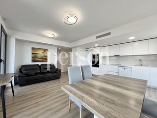 Miete Etagenwohnung in Ciutat de les Ciències i de les Arts - Justicia. Moderno piso con terraza, piscina y garaje junto a roig arena