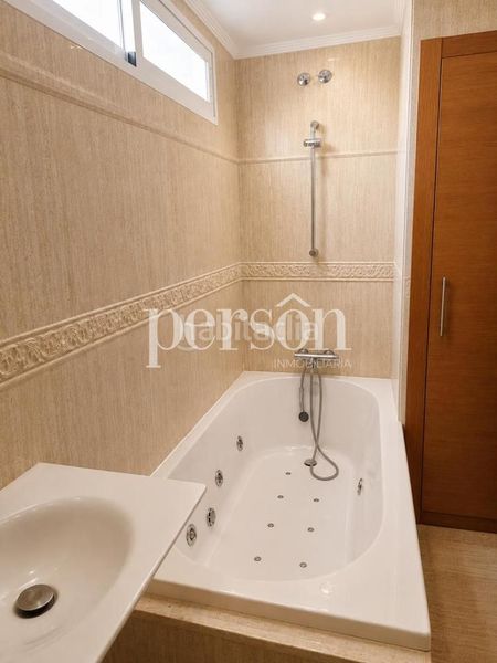 Foto b6709e3a-f570-4fd8-9bf5-9f1450b5e344. Pis a Sueca Sueca