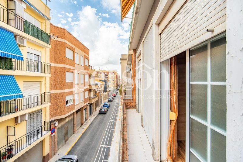Foto c2b95edf-99e9-4722-b90d-fa53895078bf. Pis a El Castellar i l'Oliverar Valencia