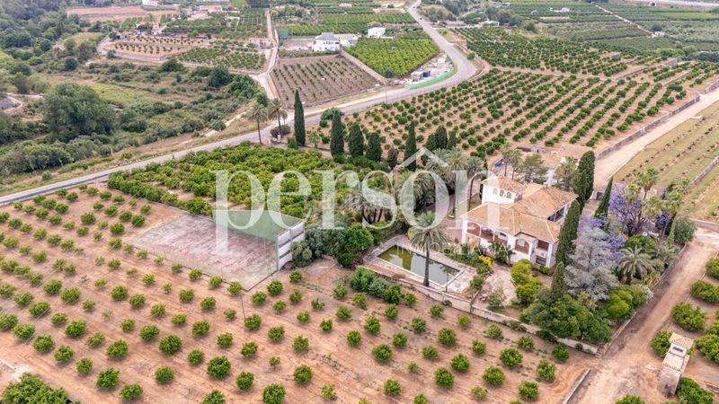 Foto f9ecc226-9340-4406-bab9-7f496ee8d3e9. Masia amb calefacció aparcament piscina a Canals
