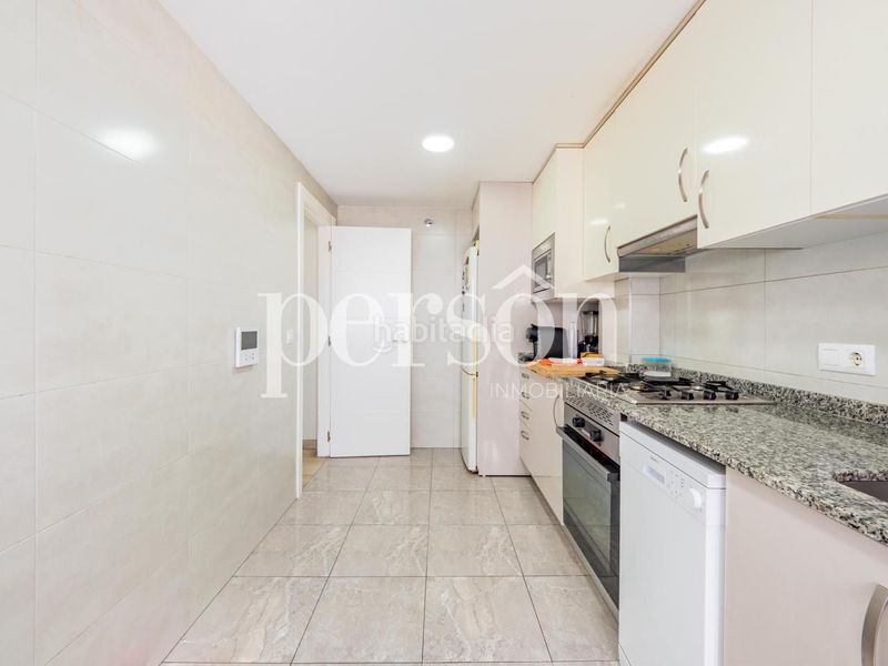 Foto a33e2242-1161-4ebc-aa3f-f70abda759fe. Pis amb aparcament a Malva Rosa Valencia