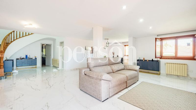 Foto d7483916-c1ad-4398-bdd4-d5429d8cf1dc. Casa amb calefacció aparcament piscina a La Cañada Paterna