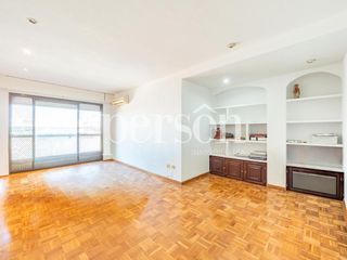Miete Etagenwohnung in Albors. Amplia vivienda en alquiler de 130 m con terraza, garaje