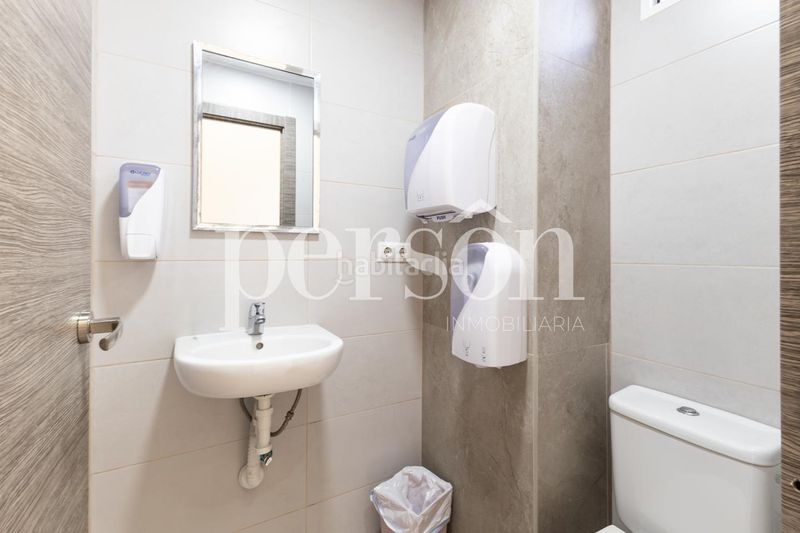 Foto bfbce9dc-5a3f-4a43-a75c-c318e3e38442. Local comercial a La Raïosa Valencia