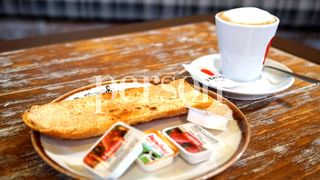Traspàs Local Comercial a Gran Via. Traspaso de negocio de hostelería en el centro de valencia