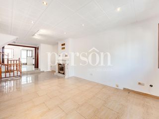 House in Catarroja. Adosado a la venta en catarroja