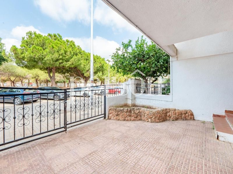 Foto 52f8f372-70b1-48cc-b654-6ad938153d38. Casa amb aparcament a Catarroja