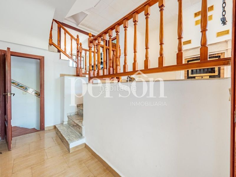 Foto 9a0ee7bc-c981-4164-aaec-6c1f2561fe8a. Casa amb aparcament a Catarroja