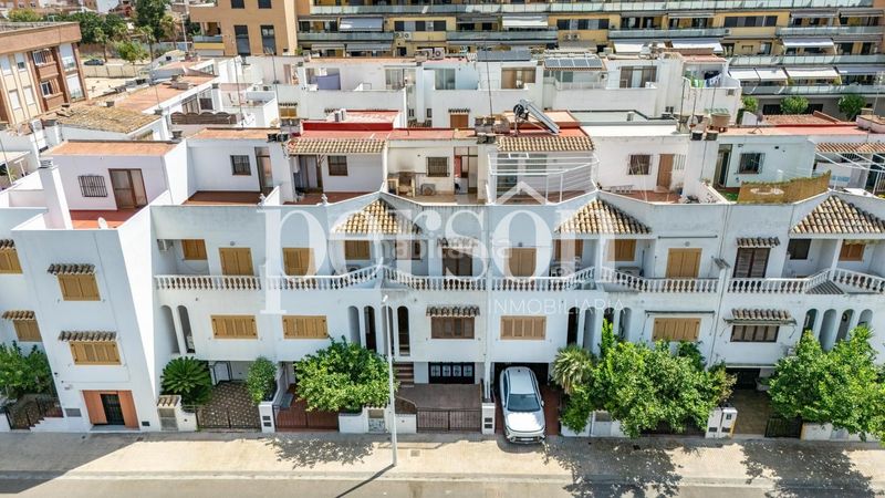 Foto 9a1557c5-0161-4dee-b824-94c00d4d9aa1. Casa amb aparcament a Catarroja
