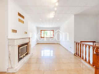 Haus in Catarroja. Adosado a la venta en catarroja