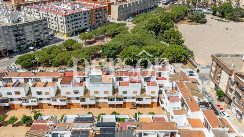 Foto ae0d7e3c-936c-4de8-9b08-2325da937bf3. Casa amb aparcament a Catarroja