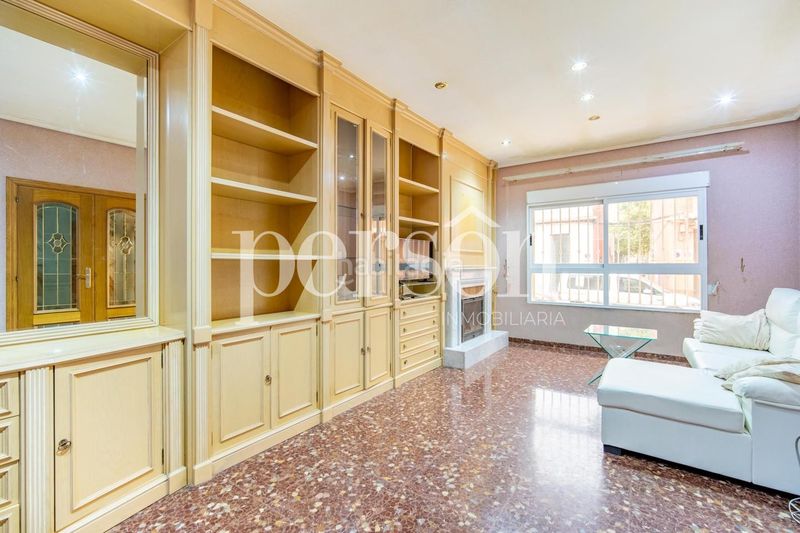 Foto 6b4e39e3-3a6d-4cf6-9132-d03818b5a7d8. Casa amb aparcament a Pinedo Valencia