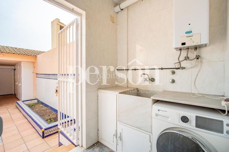 Foto 7029a166-efe5-4c69-8a09-1a343c85b18e. Casa amb aparcament a Pinedo Valencia
