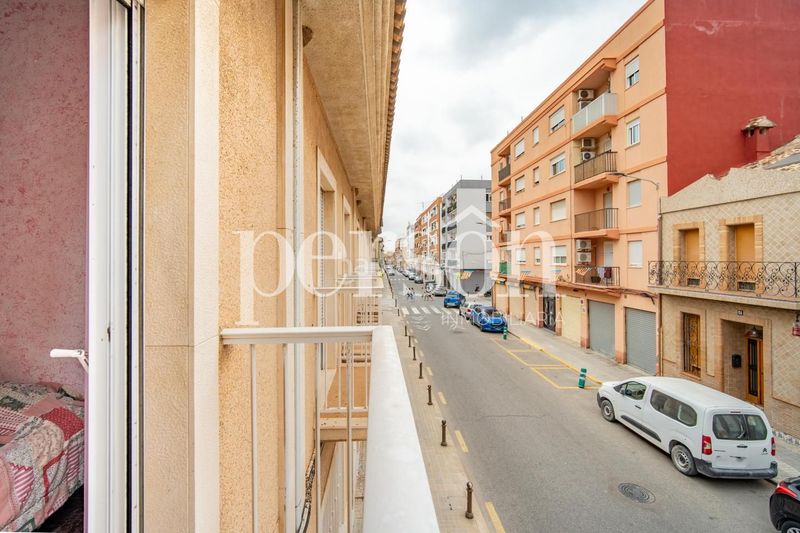Foto bc0255f3-3800-4376-8a51-20b6a7e6bbf1. Casa amb aparcament a Pinedo Valencia