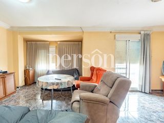 Pis  Avinguda de burjassot. Piso en venta en avenida burjassot
