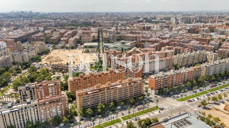 Foto 24bf16c7-e585-497a-bb20-064a8f73d4b1. Àtic amb aparcament a Nou Benicalap Valencia