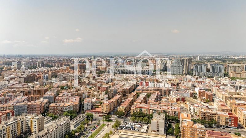 Foto 2c786dd5-ee06-4a35-a744-2629fc854e78. Àtic amb aparcament a Nou Benicalap Valencia