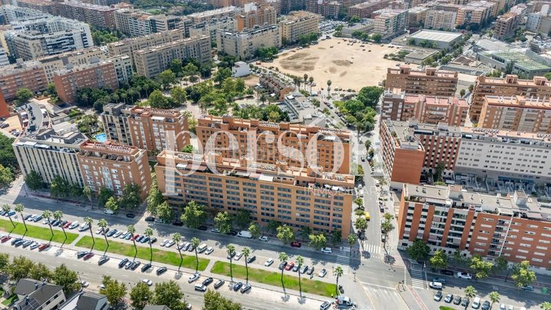 Foto 34b6377a-a2e0-4aa0-a5d3-f9fe47b3bb9e. Àtic amb aparcament a Nou Benicalap Valencia