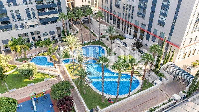Foto c1b2a5b8-2376-4fdb-ace9-57959da772e8. Pis amb calefacció aparcament piscina a Barrio Benicalap Valencia