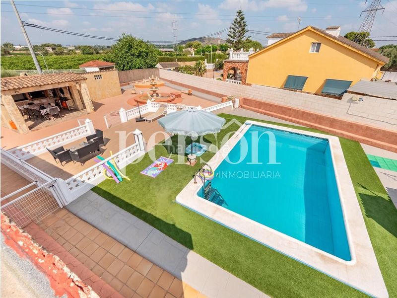 Foto 65da19a1-6e51-45d4-8598-2b1c9f62ce69. Casa amb aparcament piscina a Polígono del Aeropuerto Manises