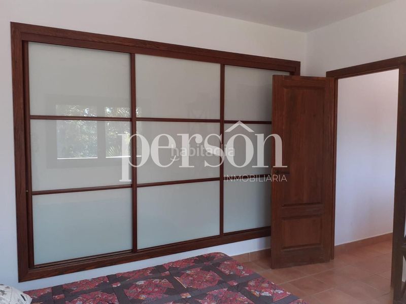 Foto f7a8ad2a-0377-491f-a84b-909abd7a3f81. Casa amb piscina a Monserrat