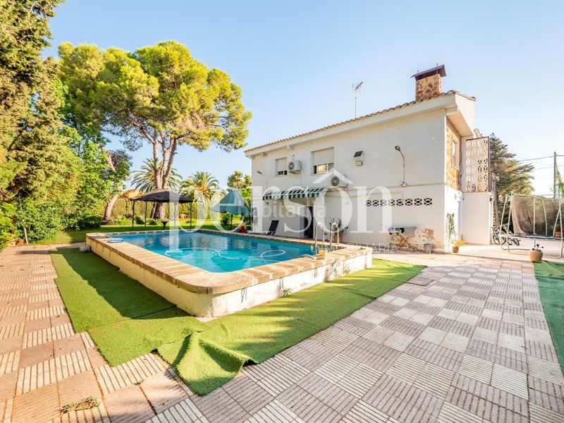Foto d58c88d9-d5b1-4196-accc-e811e3f8247d. Casa amb piscina a La Conarda-Montesano Bétera