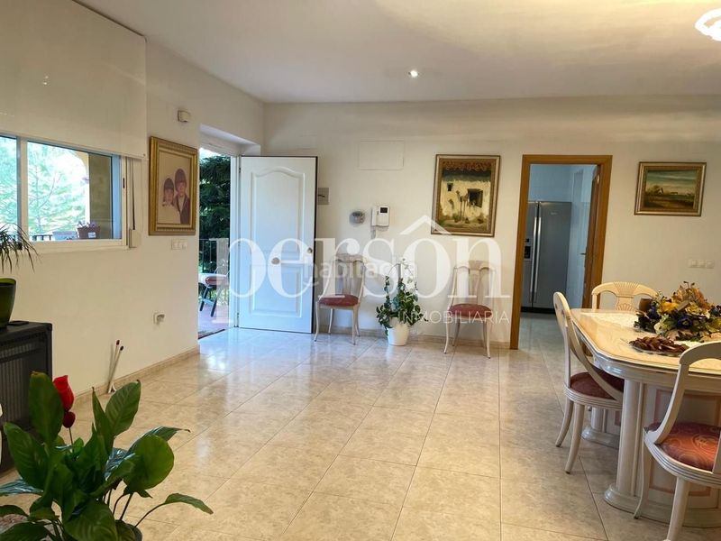 Foto 0ee7de0b-8332-47fb-9590-21d59a5c32a2. Casa amb piscina a Godelleta