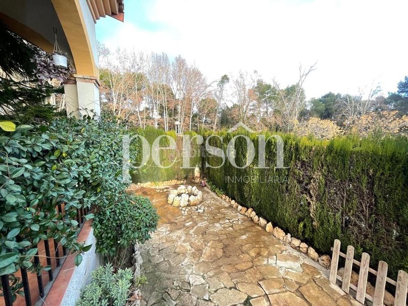 Foto 7fb04f80-a186-4feb-b762-cde988efd410. Casa amb piscina a Godelleta