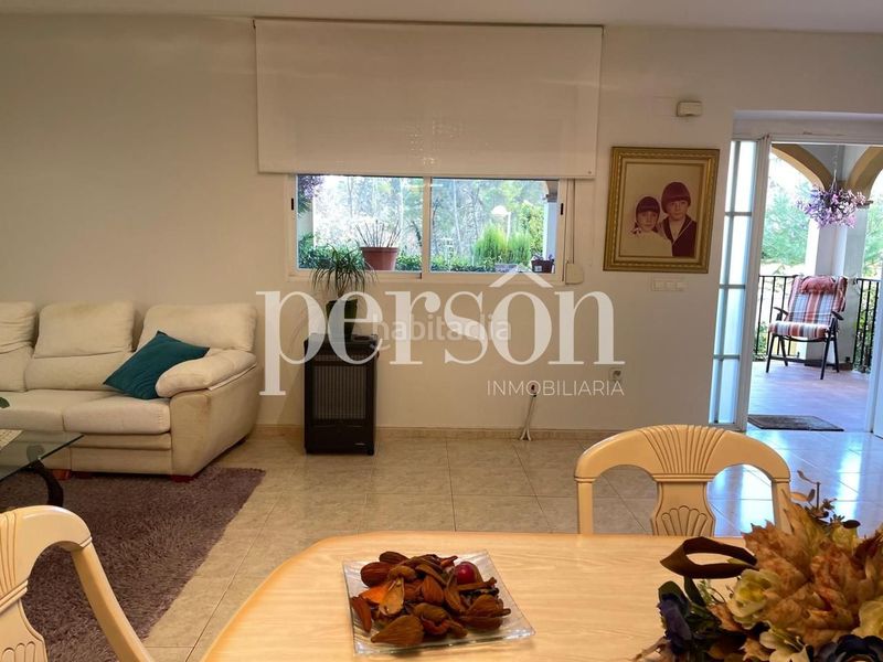 Foto bd750ef9-892a-4c01-bb18-97e587e89126. Casa amb piscina a Godelleta