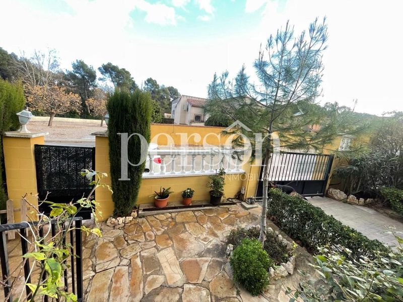 Foto d04ebd7c-7179-477d-a3f6-31c3b3720627. Casa amb piscina a Godelleta