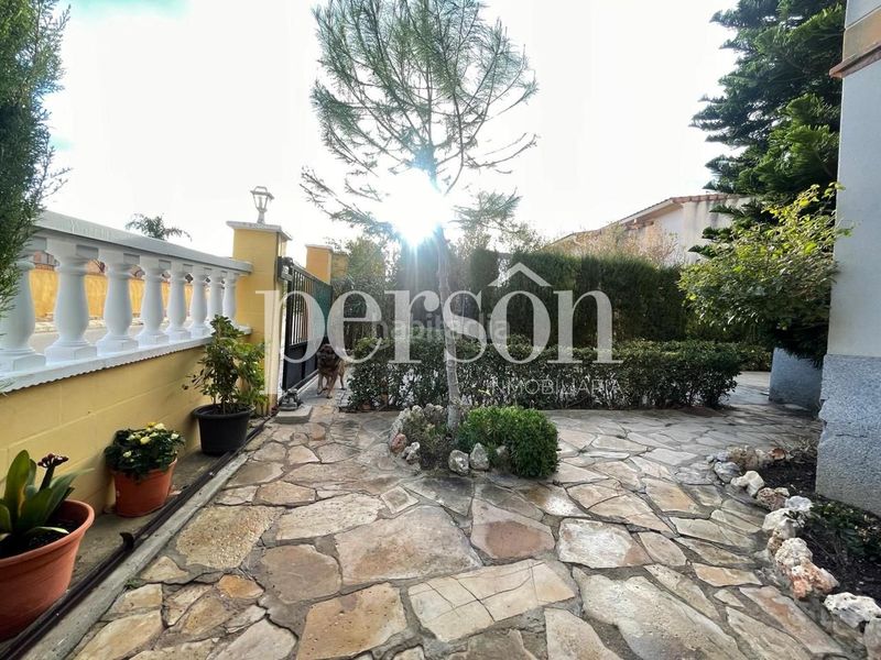 Foto d3c4af51-d479-4ced-9805-94693e83bd2b. Casa amb piscina a Godelleta