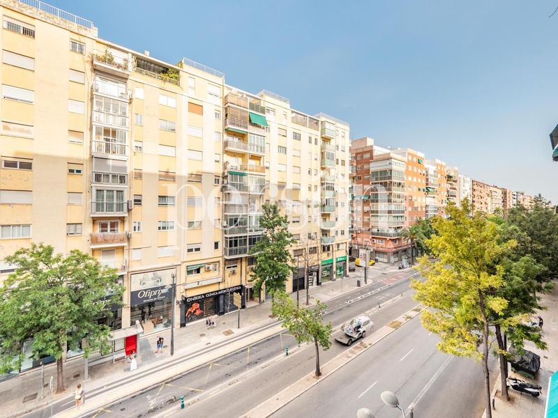Foto e6cdb489-23ac-45d7-a805-3228b4ff60d6. Pis a Penya-Roja - Avda. Francia Valencia