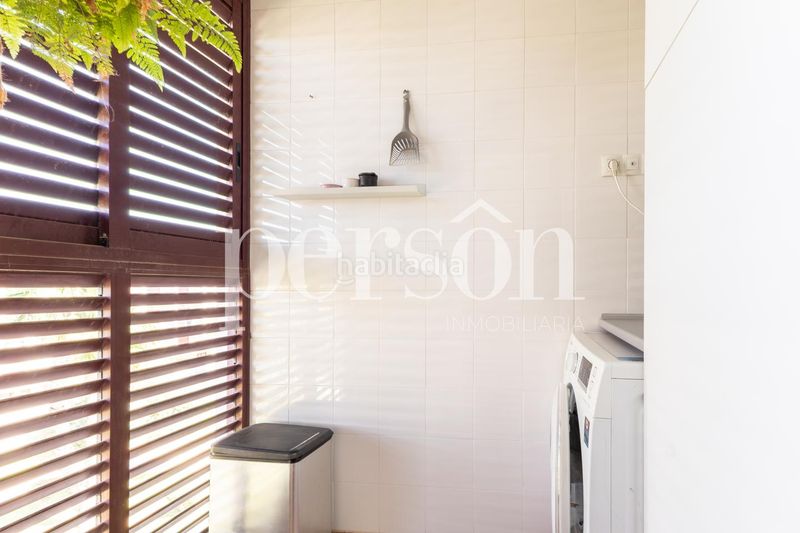 Foto f4aed174-18f8-45d1-a3bb-73c992c95a17. Location duplex avec parking dans Alameda Park Manises