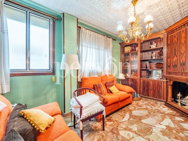 Foto e1e1a119-cfeb-4f86-808b-d6be6d565e7b. Piso amplia vivienda de 215 m en La Petxina una oportunidad única en Valencia