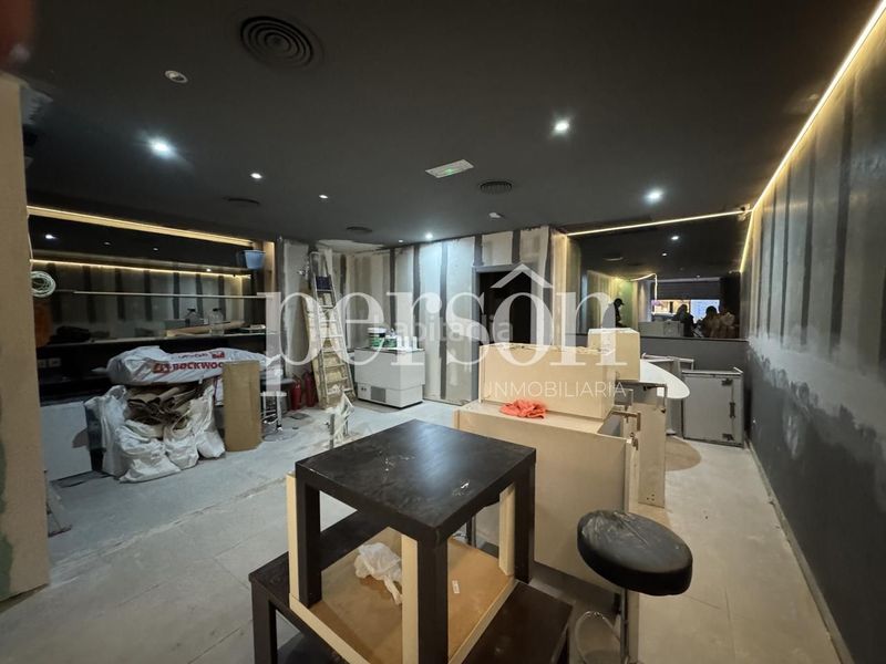 Foto 68c3b320-f12d-48ce-9e14-6937d436bfe4. Edificio  completo de 3 plantas local en venta junto a plaza españa gran potencial de inversión en Valencia