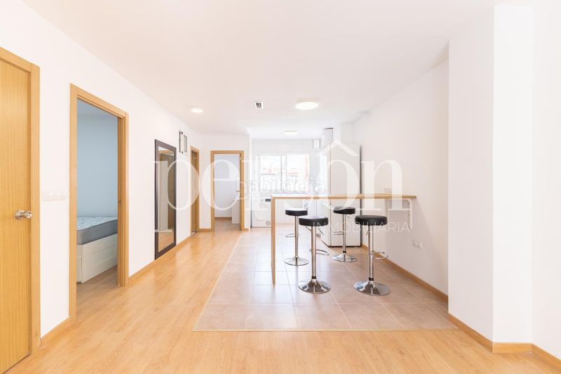 Foto 95a036be-9f85-46a0-803d-44e496ab7d16. Edificio  completo de 3 plantas local en venta junto a plaza españa gran potencial de inversión en Valencia