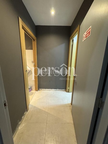 Foto d92d9771-4487-443d-bea3-86d00b206a08. Edificio  completo de 3 plantas local en venta junto a plaza españa gran potencial de inversión en Valencia