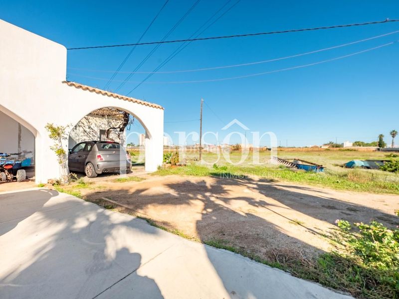 Foto feac3f80-fa70-437f-8255-a58b051c89ff. Casa amb aparcament a Bega de Mar Sueca