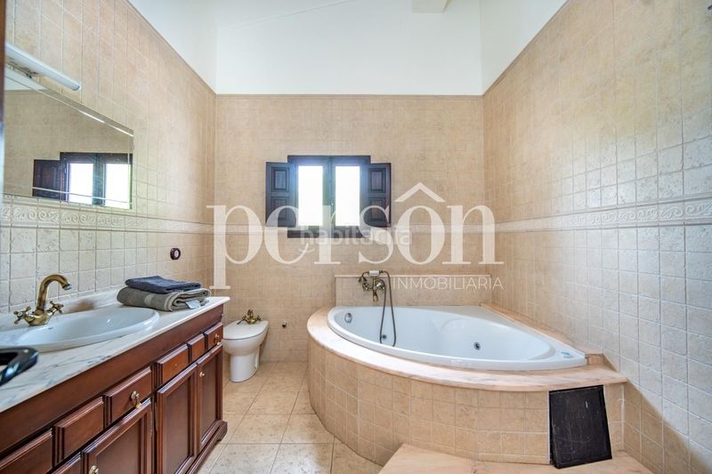 Foto b3e55018-eeab-4972-b8aa-d42608121cfe. Xalet amb calefacció piscina a Navarrés
